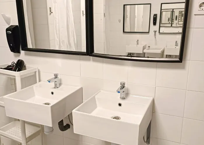 Nomada - Surf & Pilgrim House *