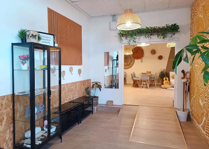 Nomada - Surf & Pilgrim House Хостел *