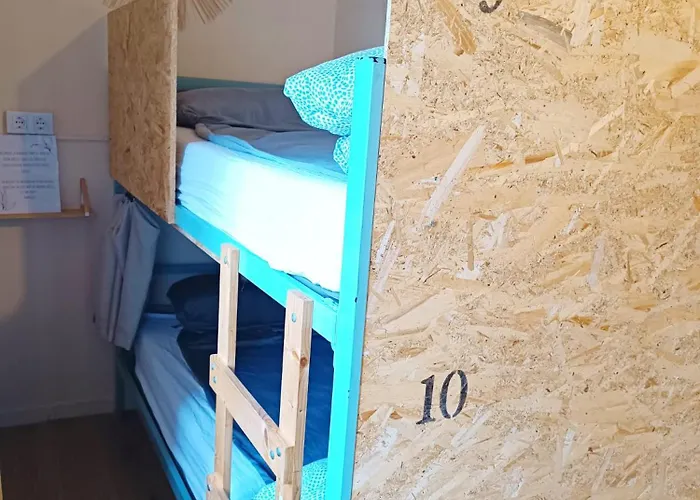 Nomada - Surf & Pilgrim House Vandrerhjem